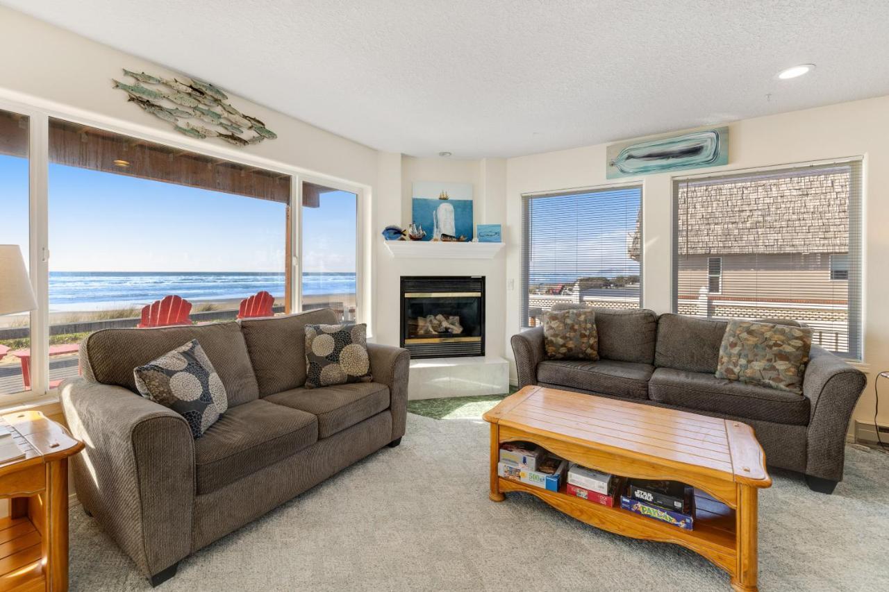 Ace'S Beach House Rockaway Beach Exterior photo