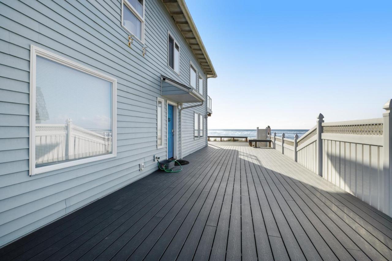 Ace'S Beach House Rockaway Beach Exterior photo