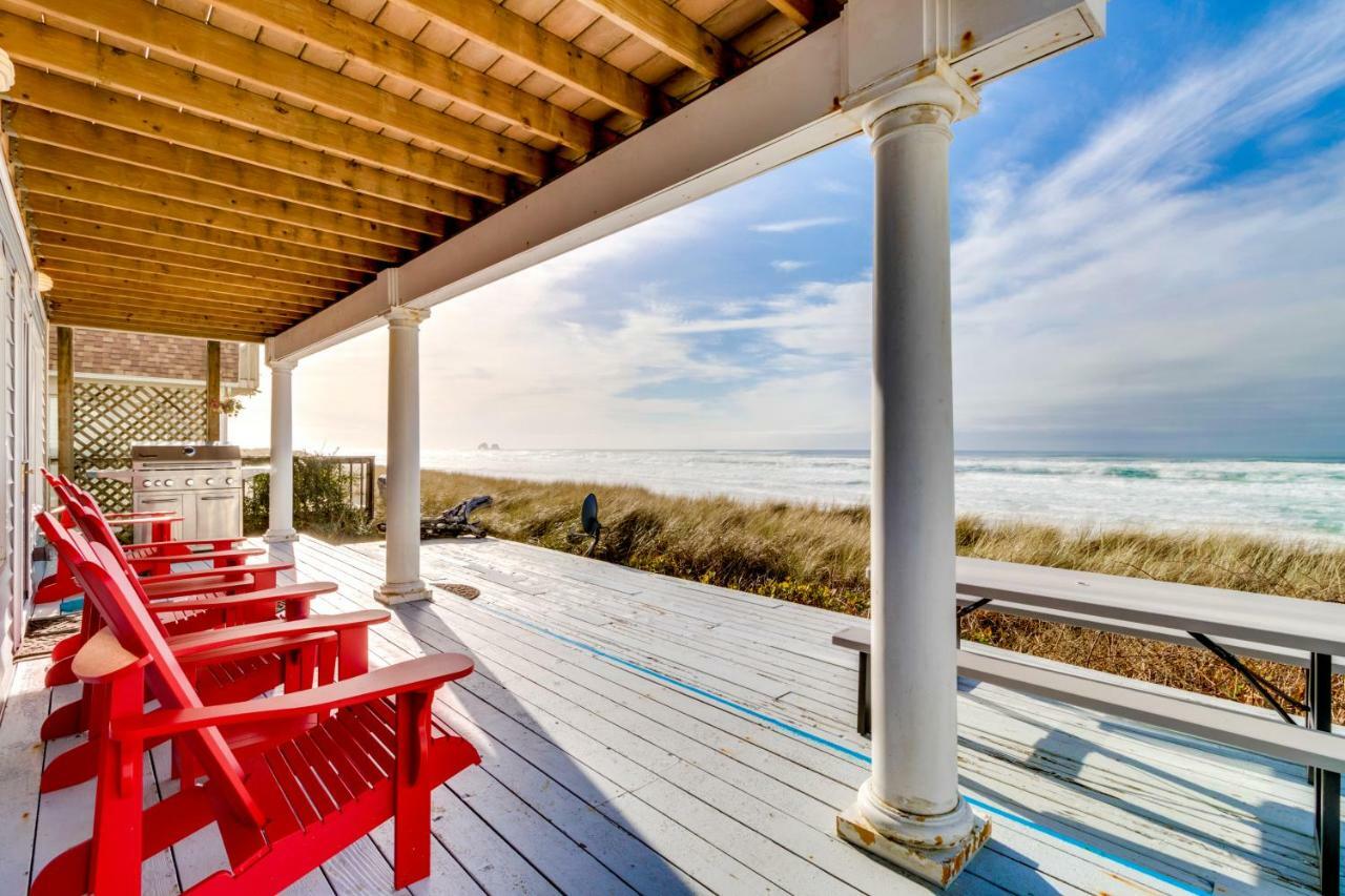 Ace'S Beach House Rockaway Beach Exterior photo